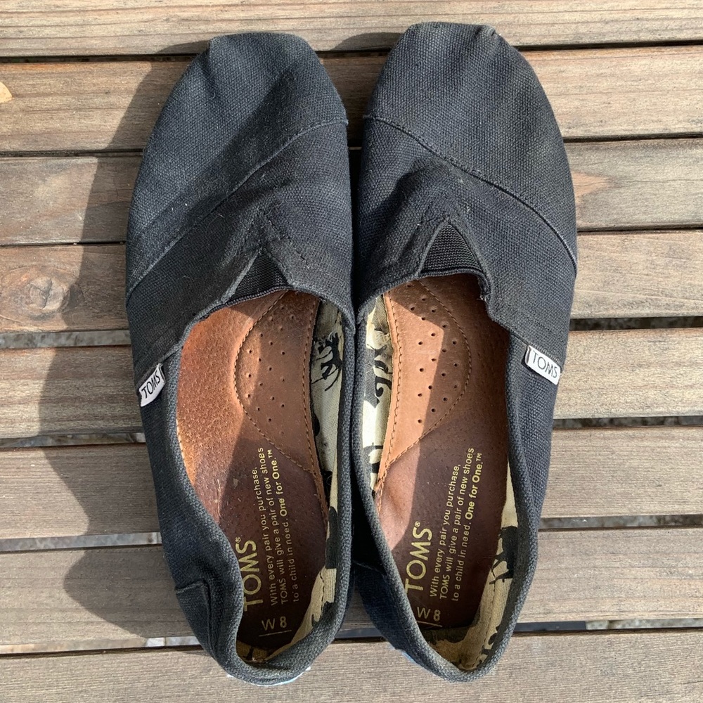 Black Womens TOMS size 8